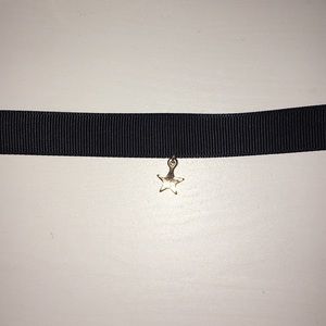 STAR CHOKER